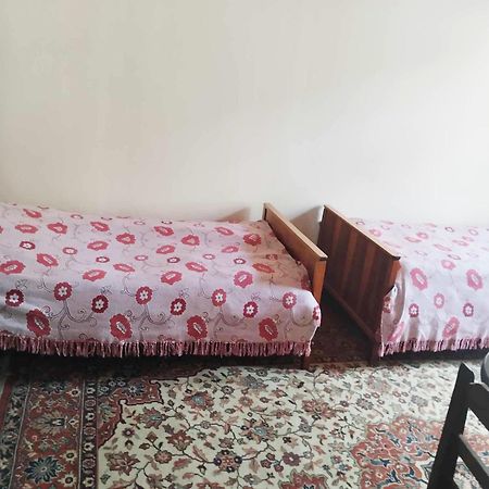 Guest House Tall Rooms Zugdidi Extérieur photo
