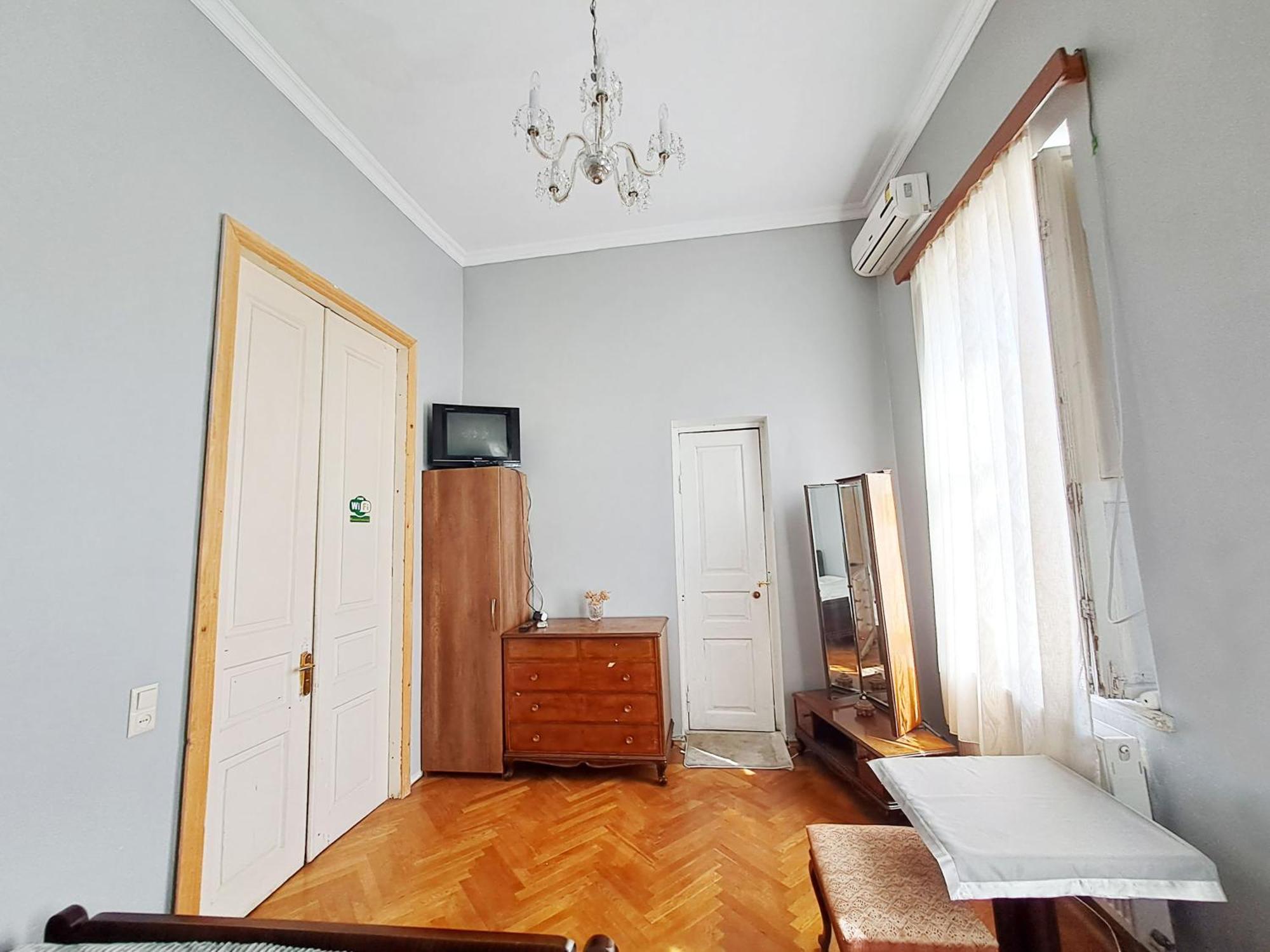 Guest House Tall Rooms Zugdidi Extérieur photo